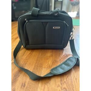 Delsey Laptop Computer Messenger Bag Army Green Tons of Storage EUC